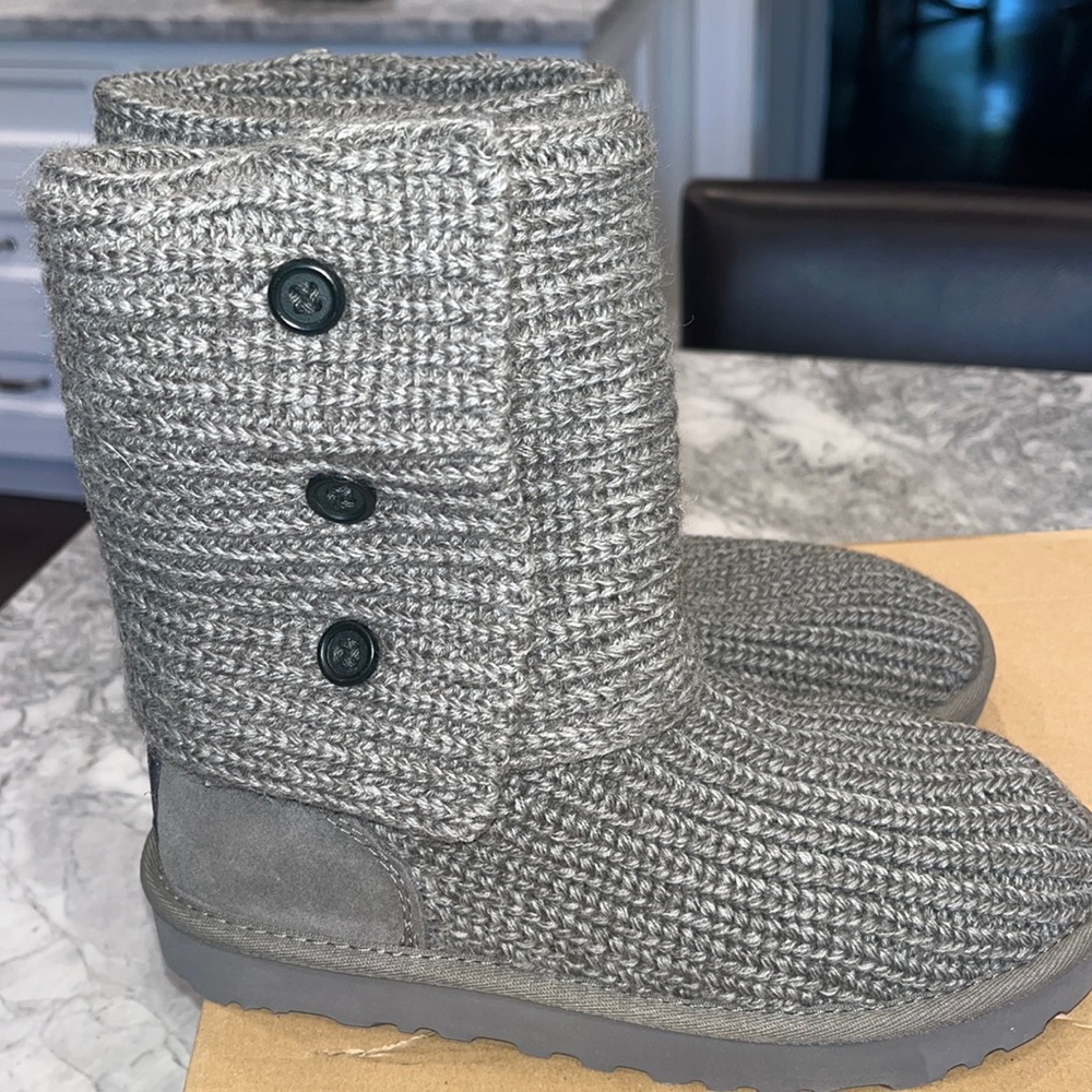 New with box UGG classic candy boots size 6